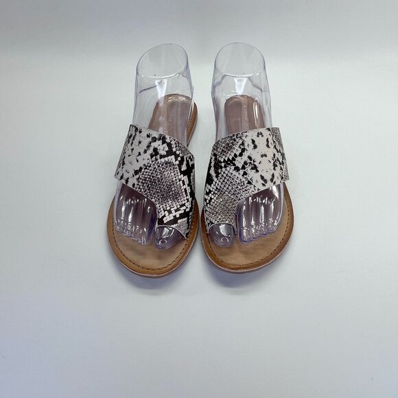 Chinese Laundry Gemmy Sandals Size 7.5 Black and White Snake Print Leather - Picture 2 of 13